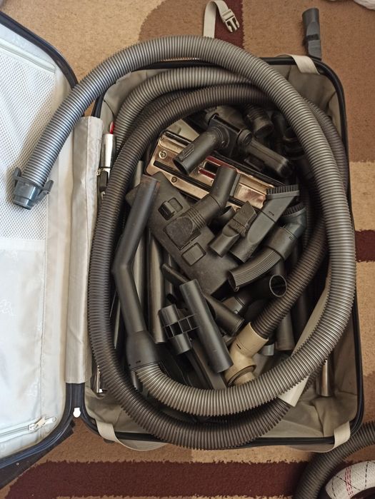 Продавам части за прахосмукачки