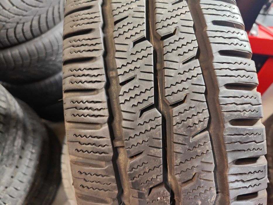 2бр.зимни гуми 215/70/15C Toyo
2бр.зимни гуми 215/70/15C Toyo