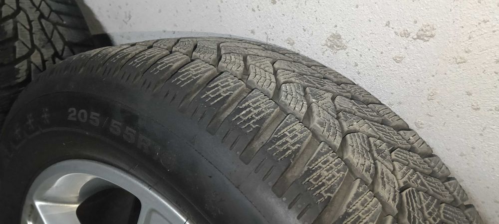 Зимни автомобилни гуми с джанти 205/55/16 за FORD