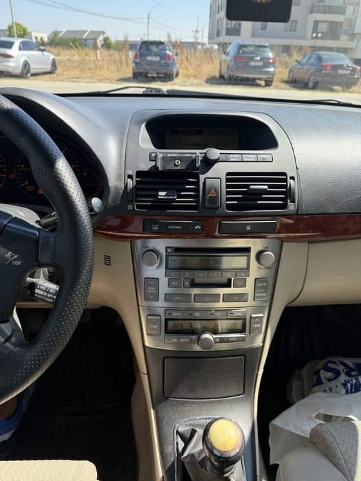 De vanzare Toyota Avensis Sedan