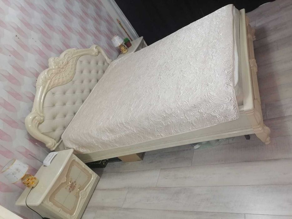 Продажа спальной гарнитуры