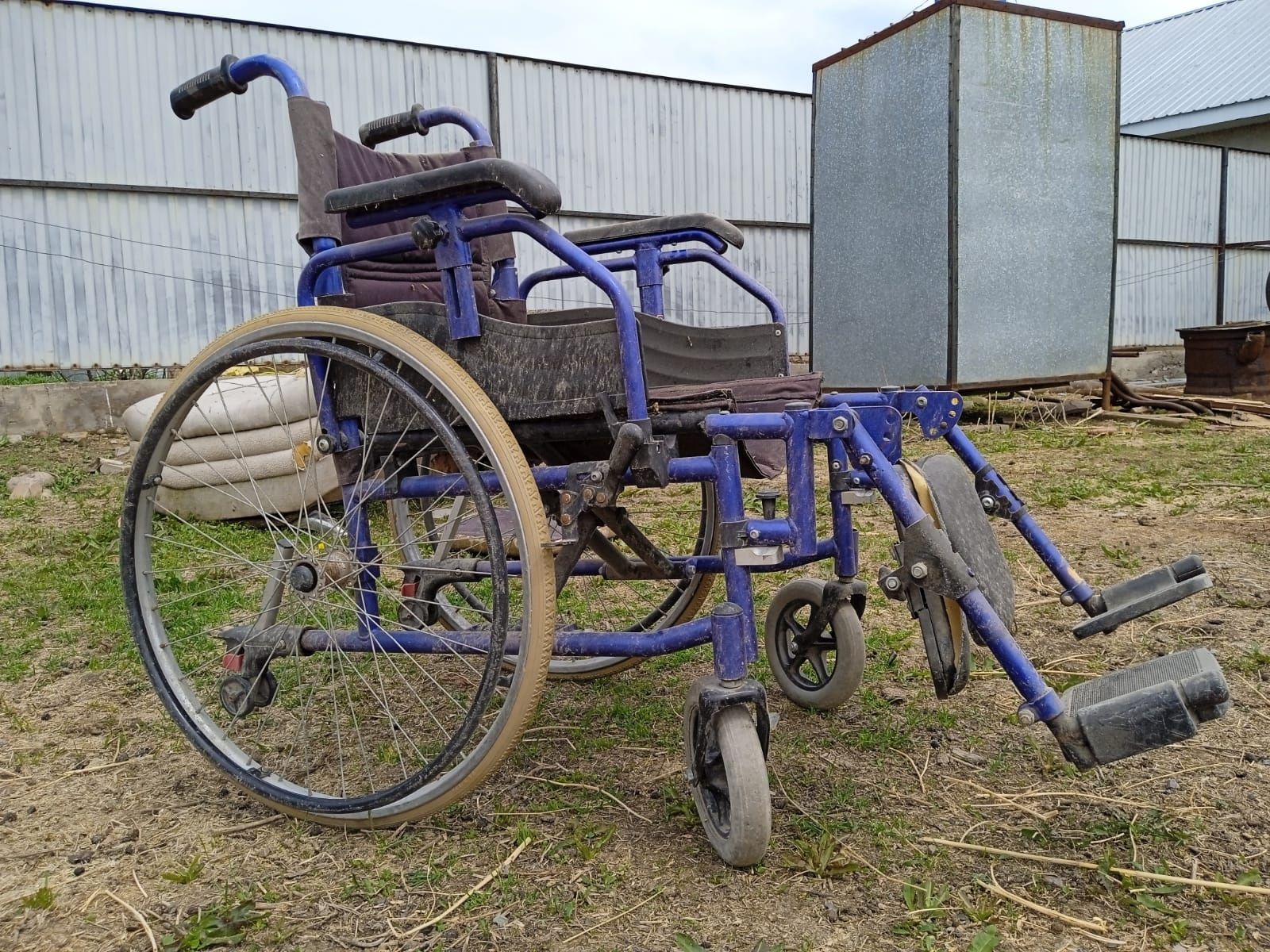 Инвалитный  коляска