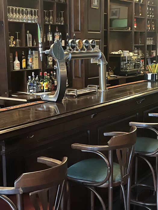 Vand afacere la cheie Champions Pub