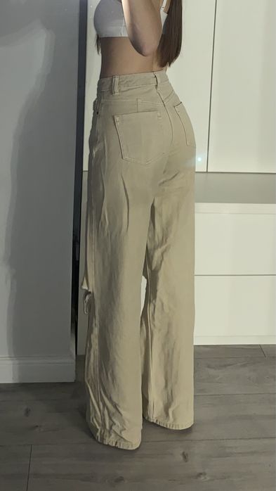 blugi wide leg cu rupturi bershka
