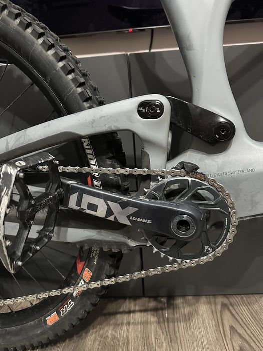 Bicicleta BOLD Unplugged ULTIMATE 2024 OHLINS FULL carbon