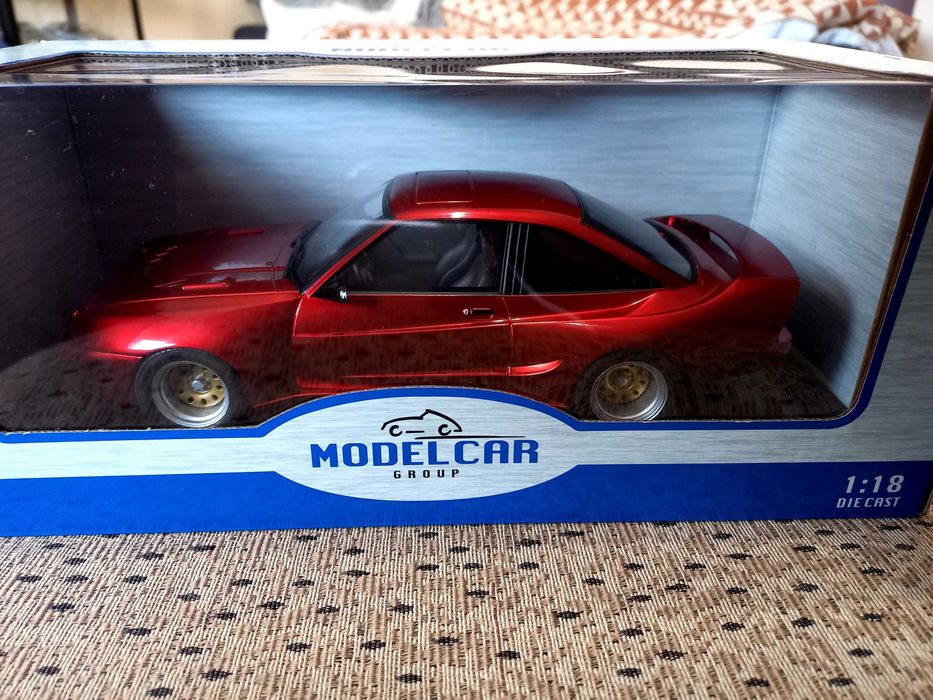 Opel Manta B Mattig MCG  1:18