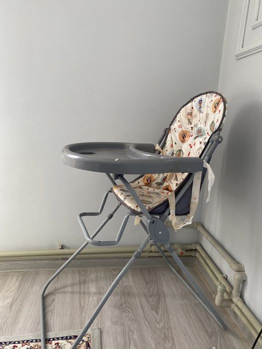 Детский стульчик для кормления