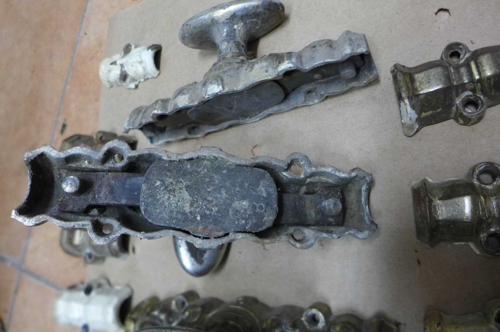 Elemente Feronerie BRONZ Art Nouveau pentru Geamuri Inchizatoare