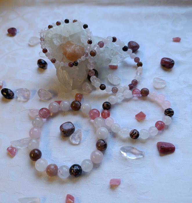 ЛЕЧЕБНА ГРИВНА от 3 вида полускъпоценни камъни. КОЛЕДА