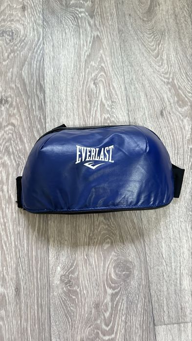 Нагрудник женский