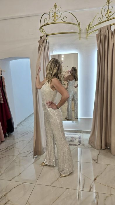 Уникални пайетени гащеризони