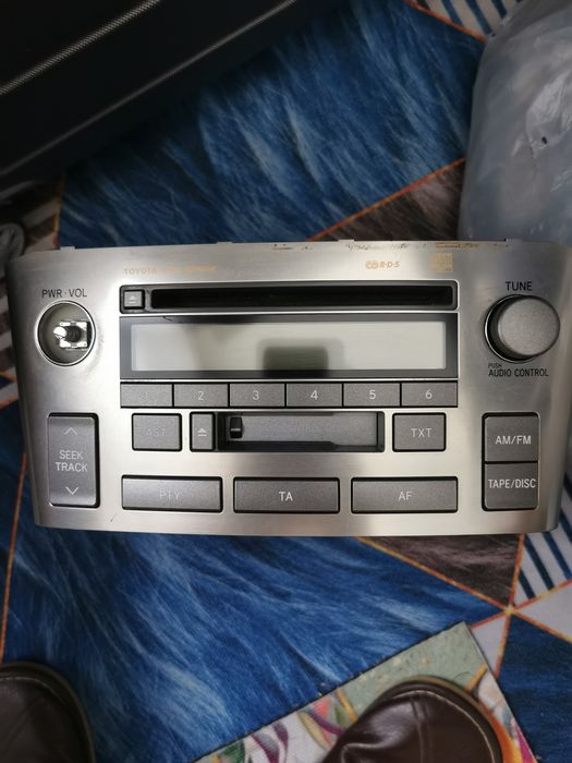 Магнитола от тойота авенсис
