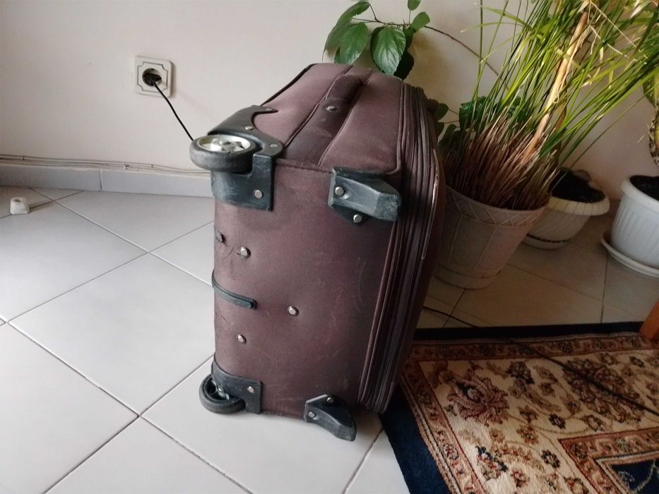 Куфар 2бр усилени колелца "KML" 65/43/30см  "25лв"!+Доставка!