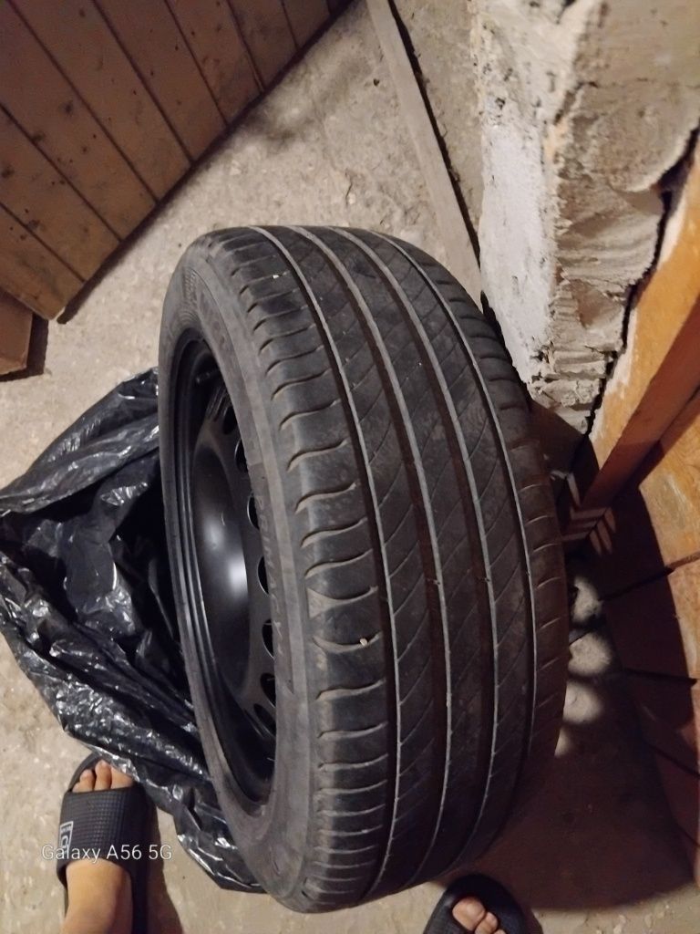Джанта с гума за резерва Астра J -5x115x16