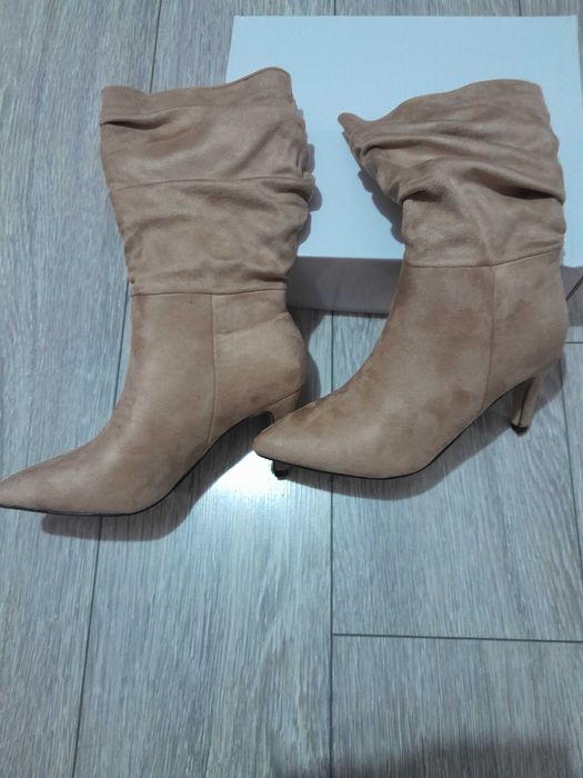 Super oferta Cizme crem