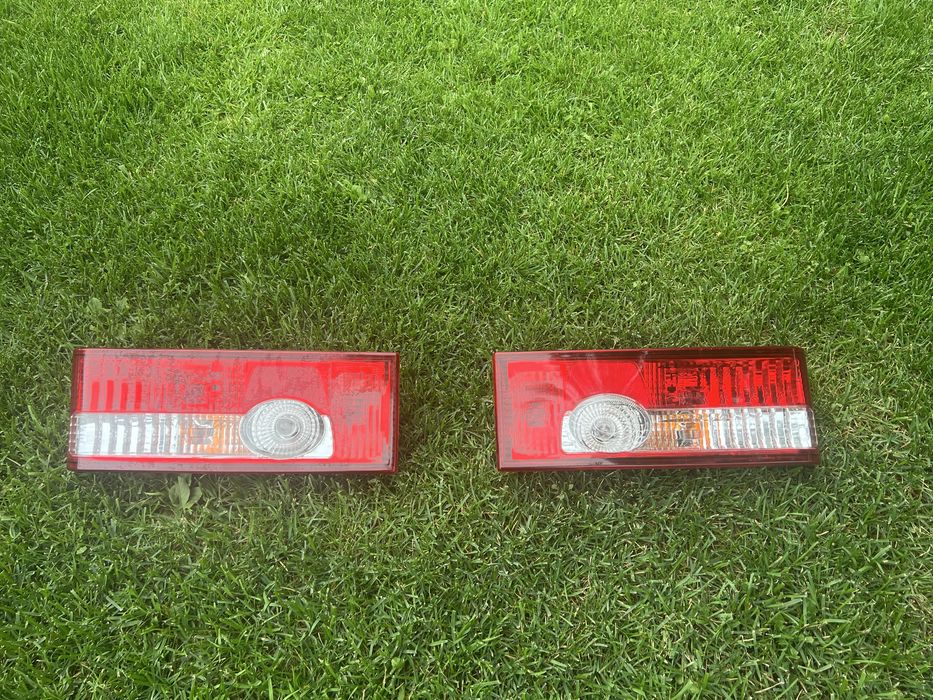 Продам заднте плафоны ваз 2109 ,99 , 14 ка оригенал