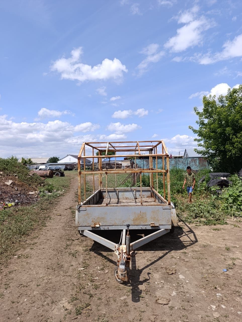 Продам прицеп. Док есть