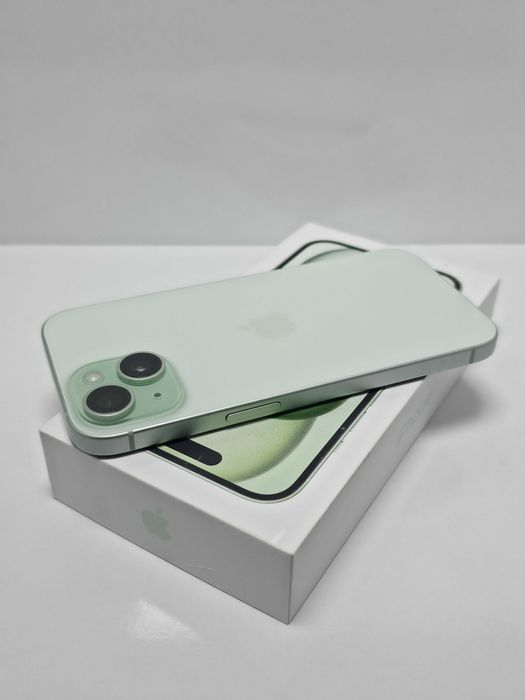 iPhone 15 128GB Green
