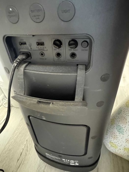 vand boxa sony xp 700