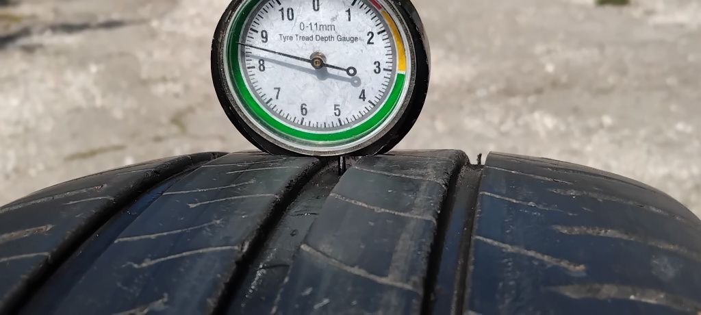 Гуми 205 65 15 Мишелин Michelin 2 броя. Нов внос.Не са нови!