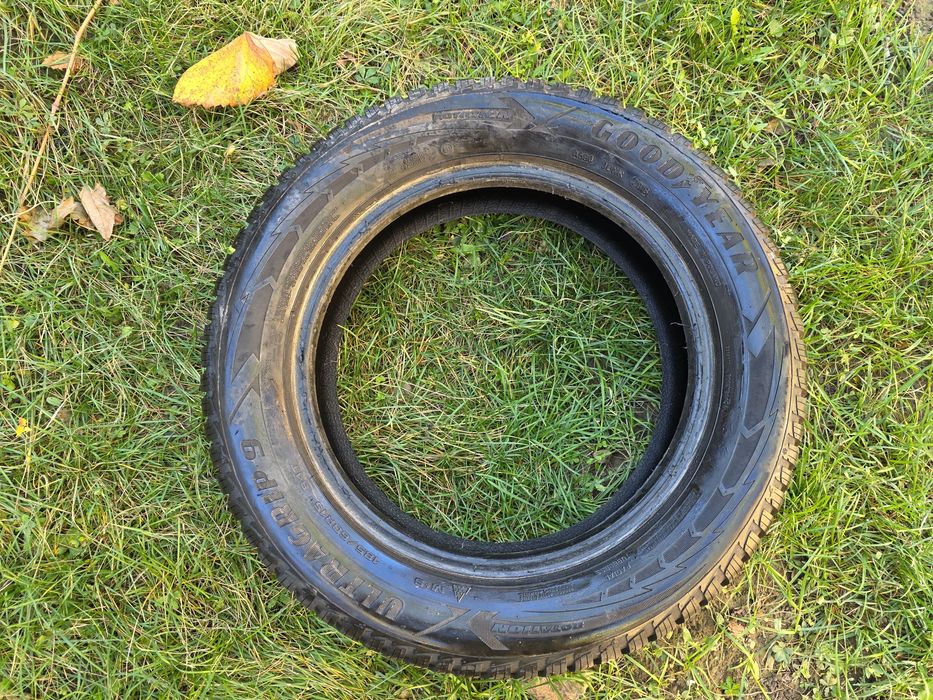 Anvelopă iarnă Goodyear