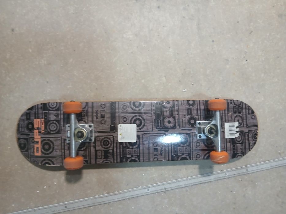 Vand skateboard   pret negociabil