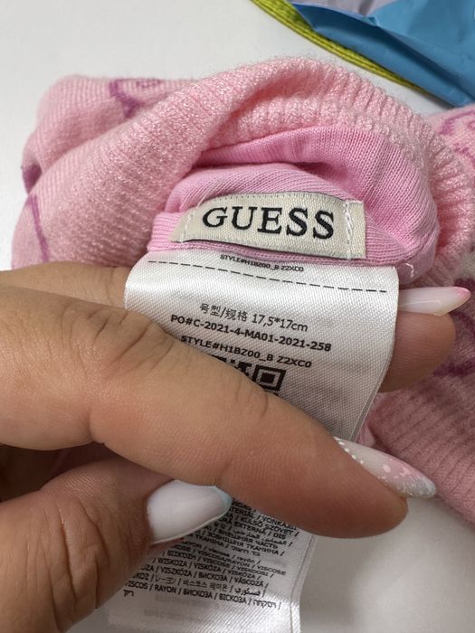 Бебешки шал и шапка Guess