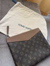 Чанта клъч - Louis Vuitton