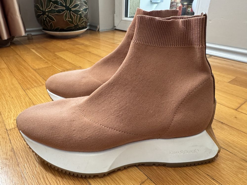 Обувки Russell&Bromley