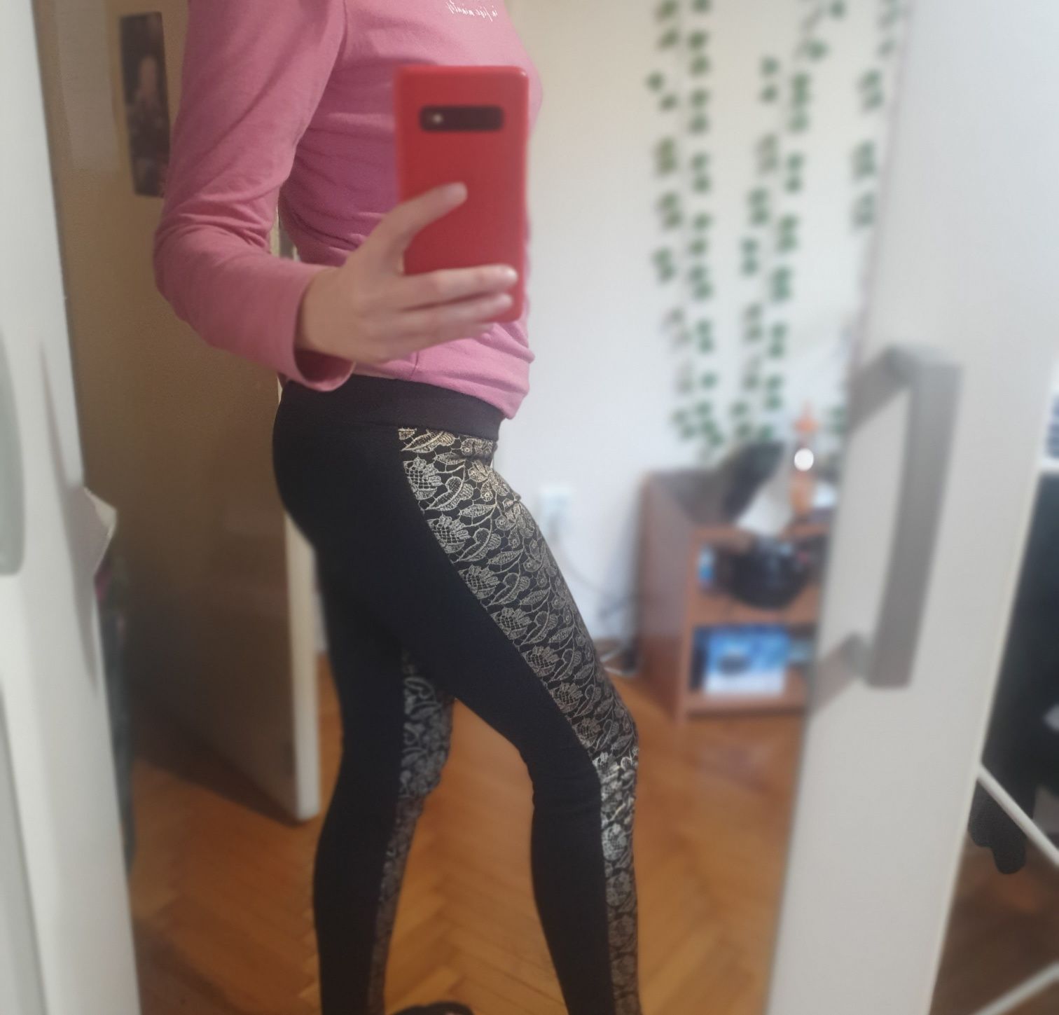 Pantaloni eleganți pentru club