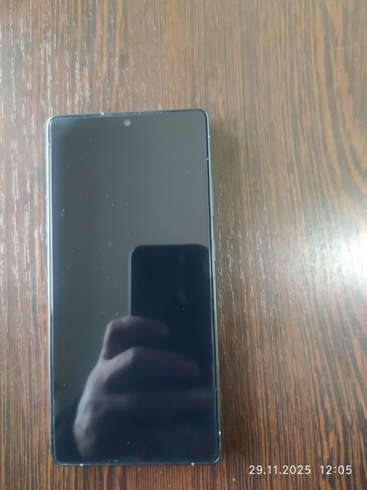 Самсунг S 25 ultra срочно сотилади холати идеал