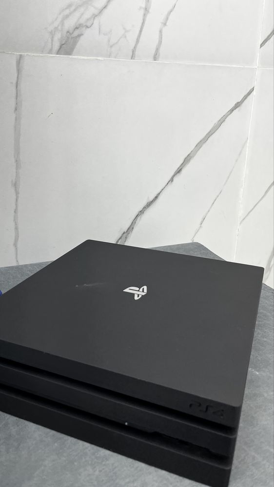 Play Station 4pro 1tb