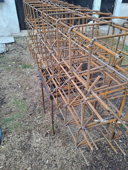 Etrieri din fier beton  stalpi