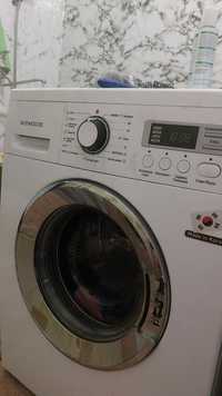 Продам стиральную машинку автомат  на запчасти