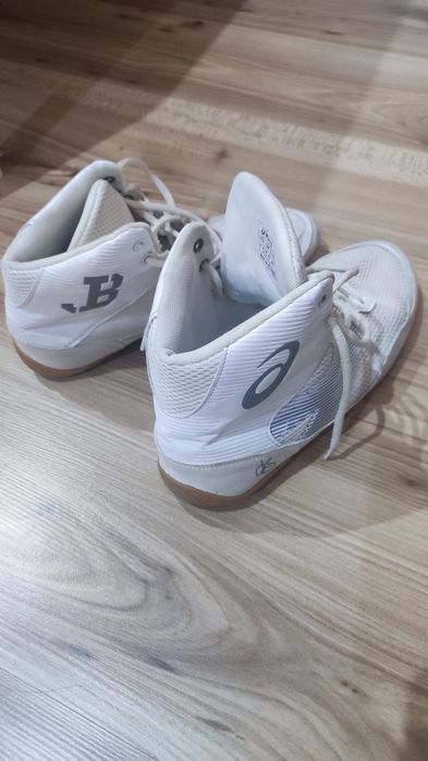 Продам борцовки 41 размер б/у в хорошем рабочем состоянии