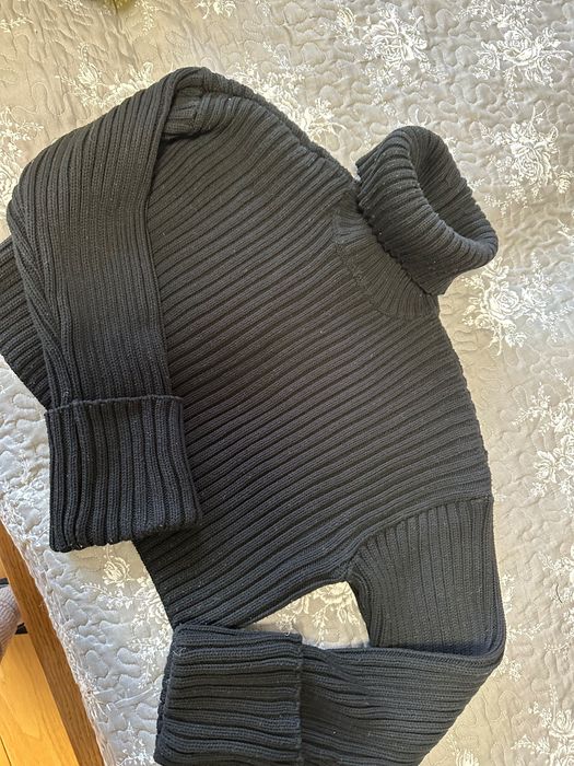 Скъсен пуловер с поло