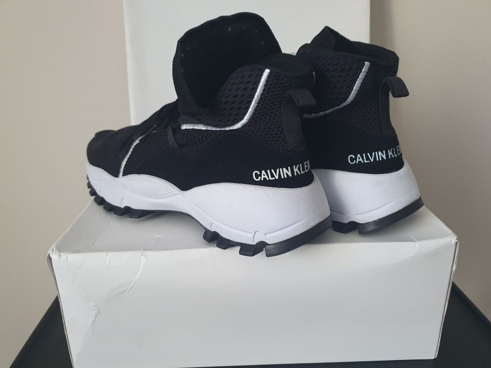 Ghete barbati, Calvin Klein