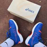 Продам новые кроссовки Асикс Asics