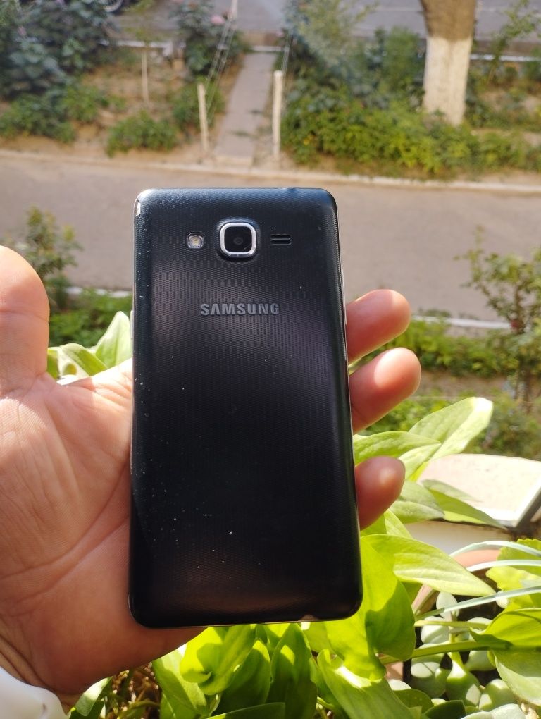 Mi 8 lite 4/64 Samsung j2 prime 8 gb