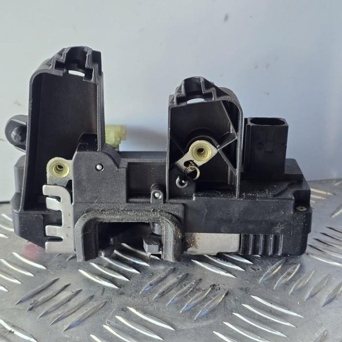 Broasca usa dreapta spate Opel Vectra B