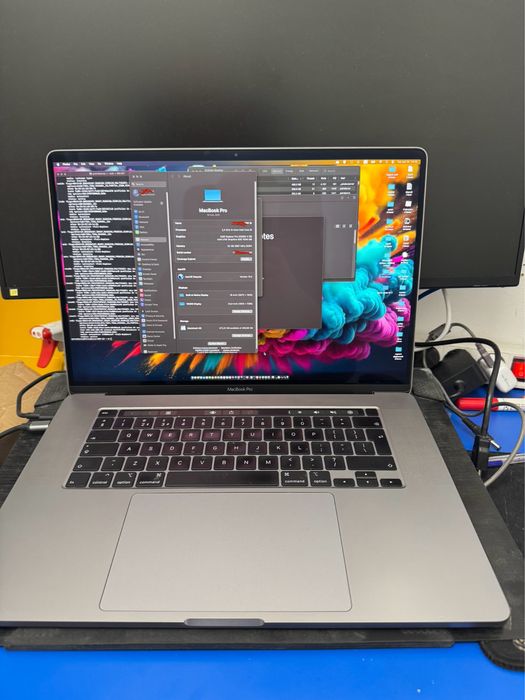 Macbook pro i9,8core/video amd RP 5300m 4g/32gb/512ss