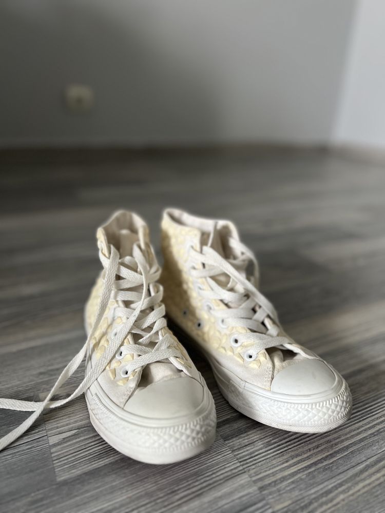 Обувки Converse