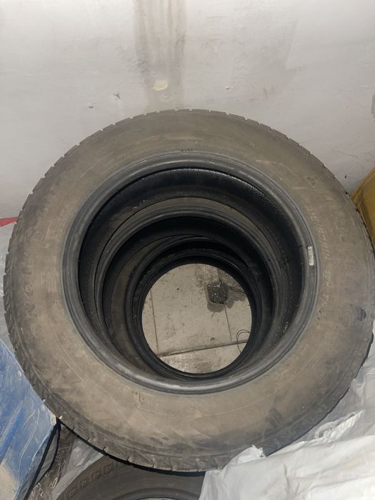 Зимние шины 215/60/R16