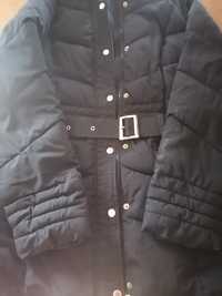 Продавам две якета зимни като нови много запазени на добри цени  черни