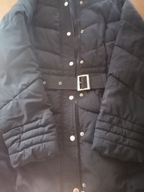 Продавам две якета зимни като нови много запазени на добри цени черни