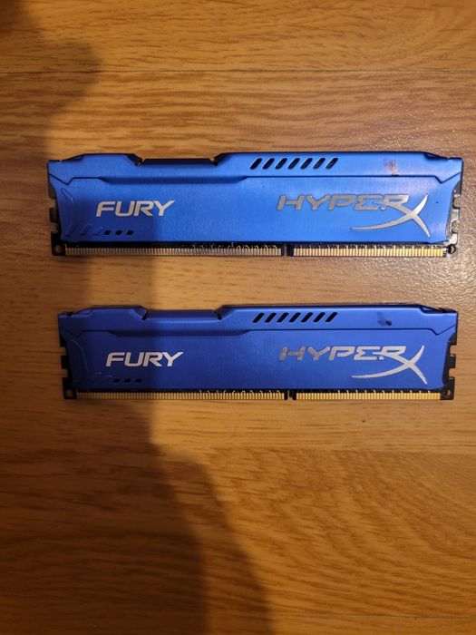 Kit RAM DDR 3  HyperX FURY 2 x 4Gb la 1600 Mhz,XMP,Radiatoare Albastre