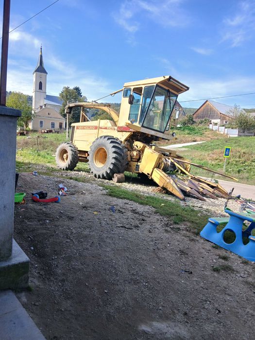 Tocator siloz  new holland