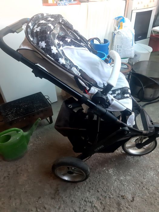 Бебешка количка със 2 коша