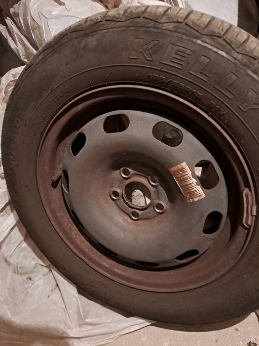 Vând roti 195/65/R15