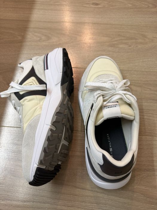 Продавам мъжки маратонки Tommy Hilfiger